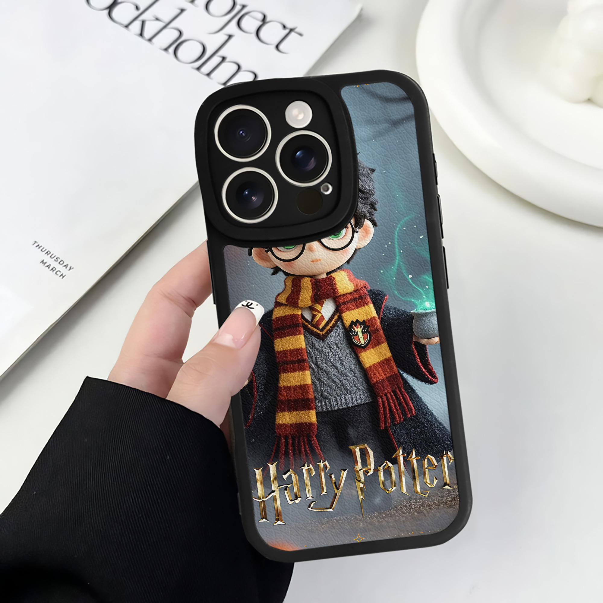 （画像用） Harry Potter ハリー・ポッターシリーズ 【iPhone 16シリーズ対応】シリコンスマホケース（レザー調） 材質：シリコン